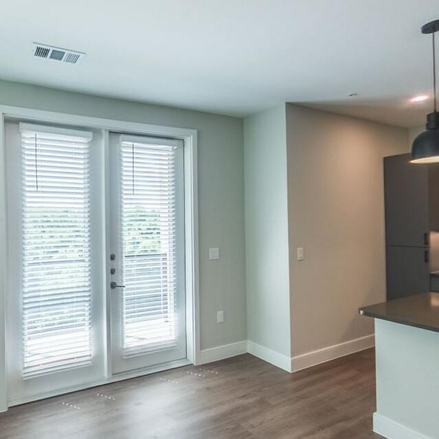 Virtual tour of two bedroom floor plan at Fifteen15 Apartments in Austin TX