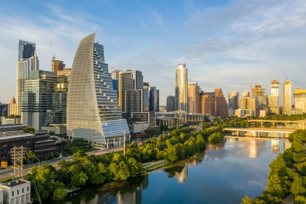 apartments austin the Fifteen 15 Lamar Austin Skyline