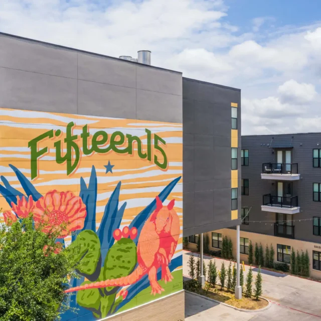 Fifteen 15 Lamar Exterior