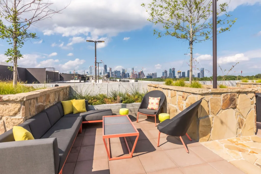 apartments on south lamar Fifteen 15 Lamar Pool Deck Amenity2